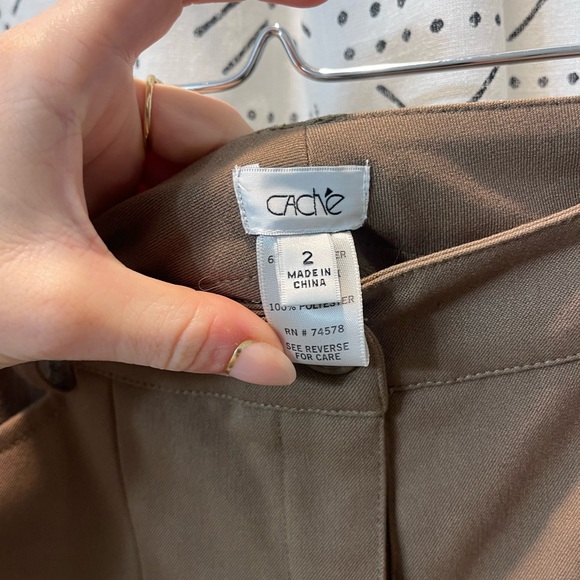 Cache cargo pants with zipper detail - Picture 3 of 4